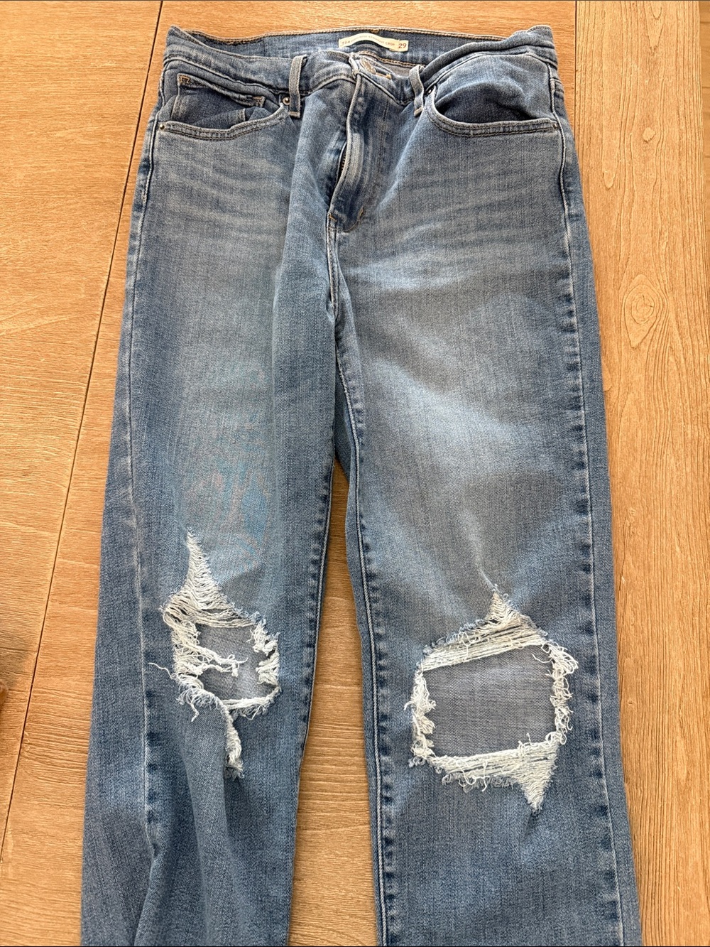 Women's Light Blue Distressed Jeans - LEVI’s